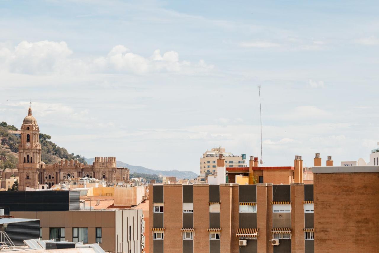 In The Historic Center Of Malaga, Very Close To The Beach And The Ave Train Station, With Private Parking Kültér fotó
