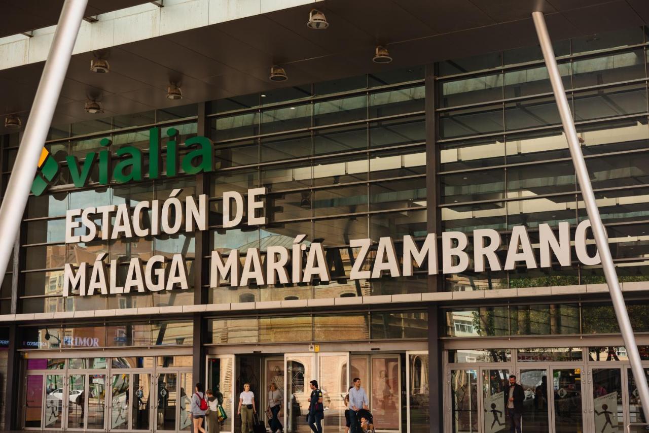 In The Historic Center Of Malaga, Very Close To The Beach And The Ave Train Station, With Private Parking Kültér fotó