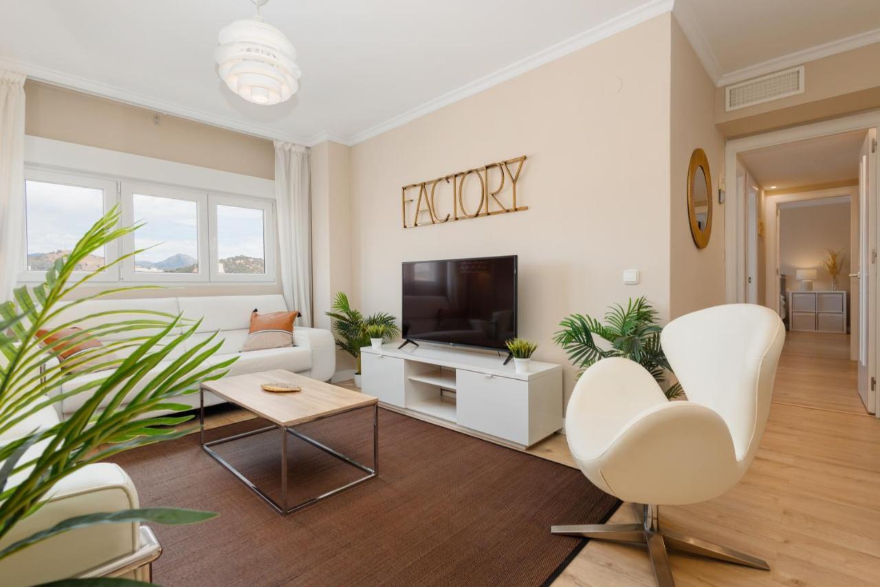 In The Historic Center Of Malaga, Very Close To The Beach And The Ave Train Station, With Private Parking Kültér fotó