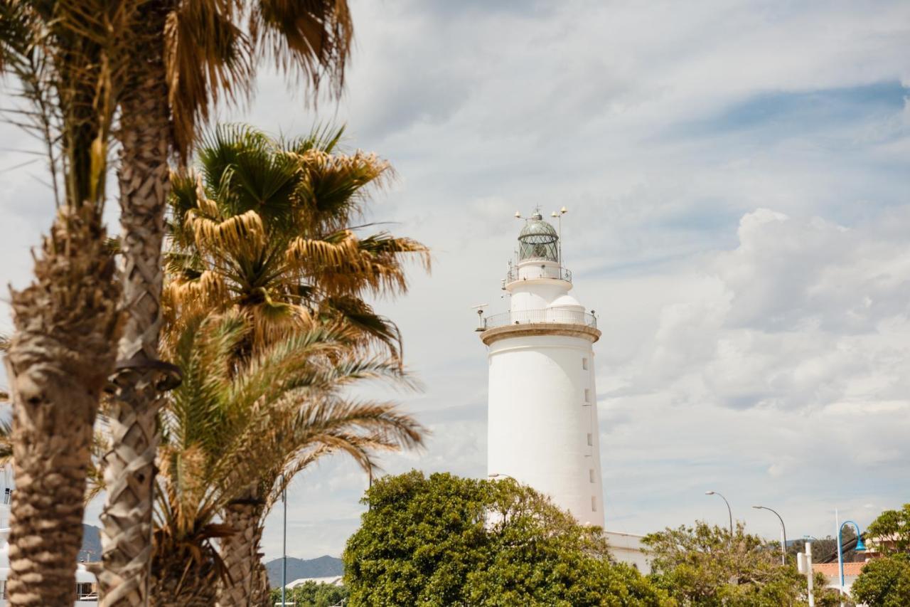 In The Historic Center Of Malaga, Very Close To The Beach And The Ave Train Station, With Private Parking Kültér fotó