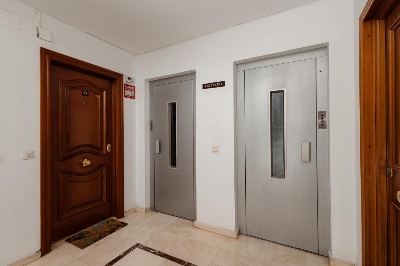 In The Historic Center Of Malaga, Very Close To The Beach And The Ave Train Station, With Private Parking Kültér fotó