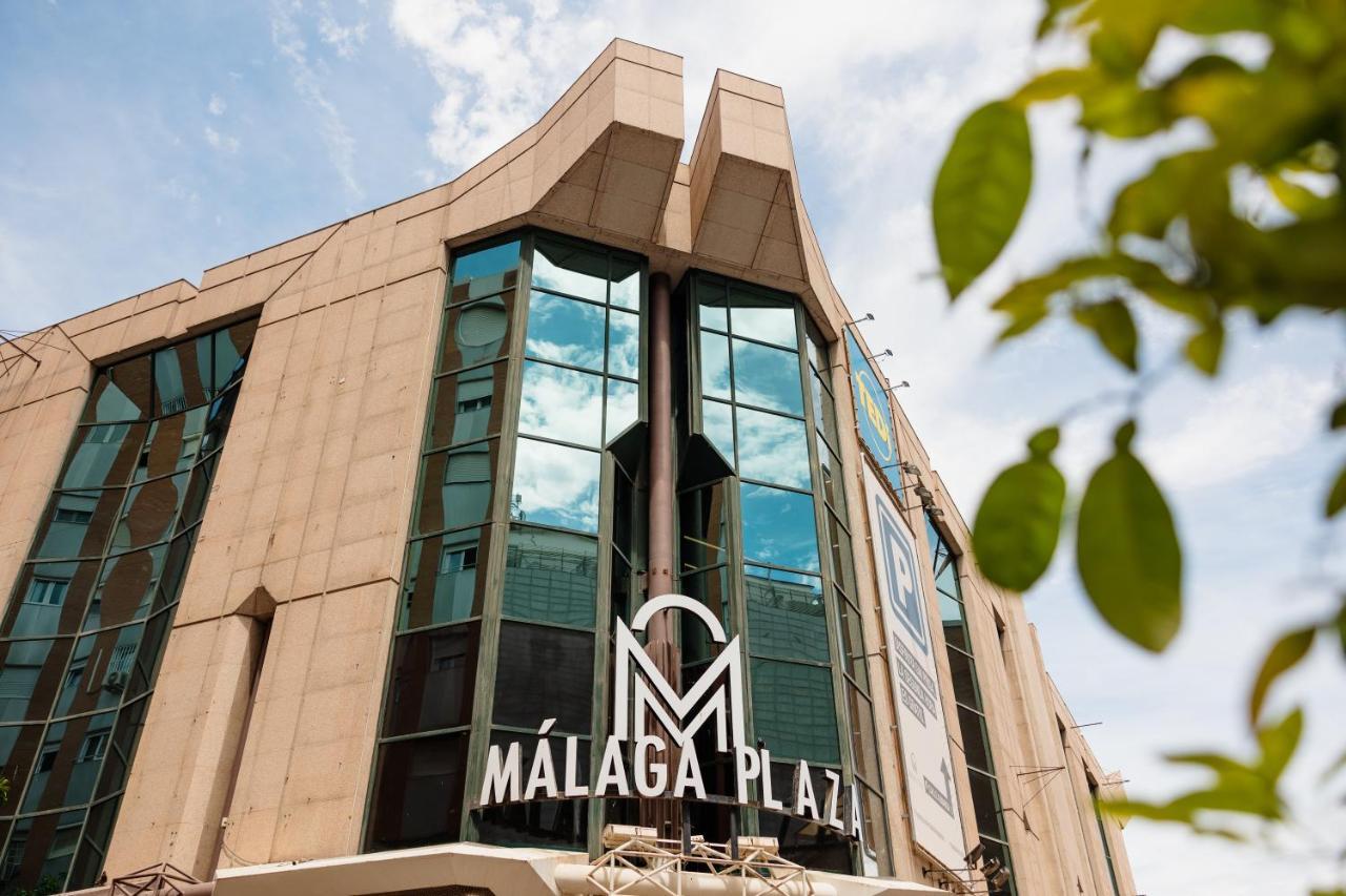 In The Historic Center Of Malaga, Very Close To The Beach And The Ave Train Station, With Private Parking Kültér fotó